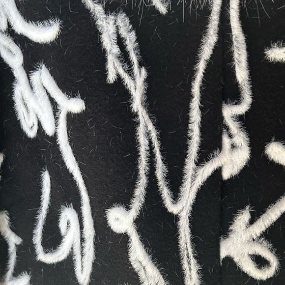 Radzoli Black/White Boucle poncho Faux fur collar-size S ( poncho fit) - Picture 4 of 7